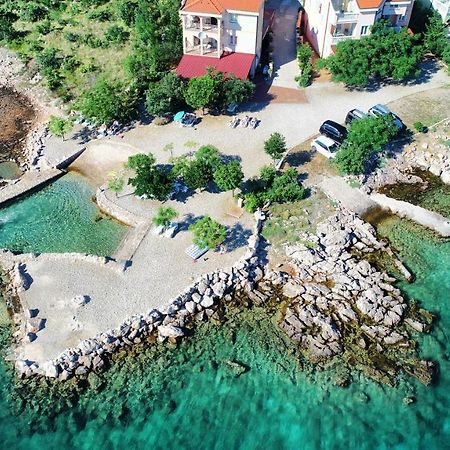 Ferienhaus Elena Karlobag Buitenkant foto