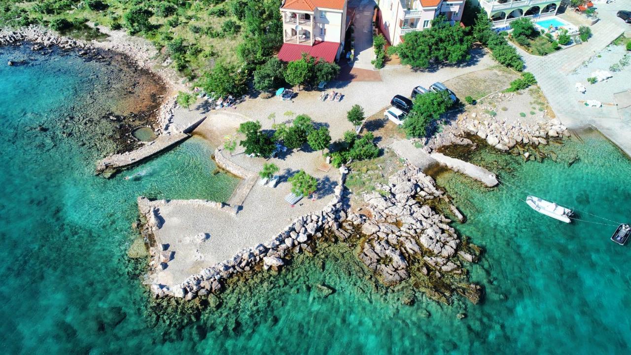 Ferienhaus Elena Karlobag Buitenkant foto