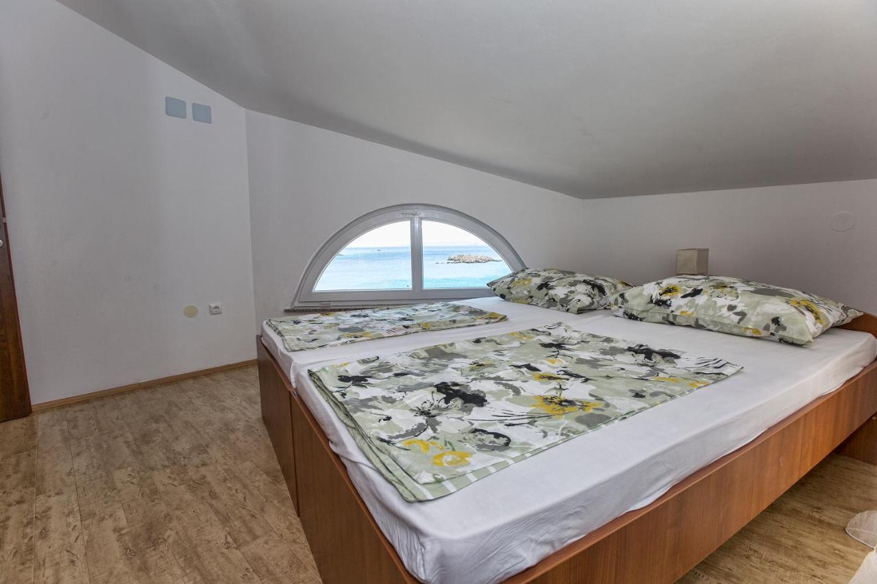 Ferienhaus Elena Karlobag Buitenkant foto